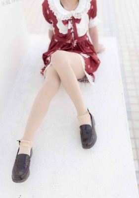 年轻的女邻居_超清高清在线观看
