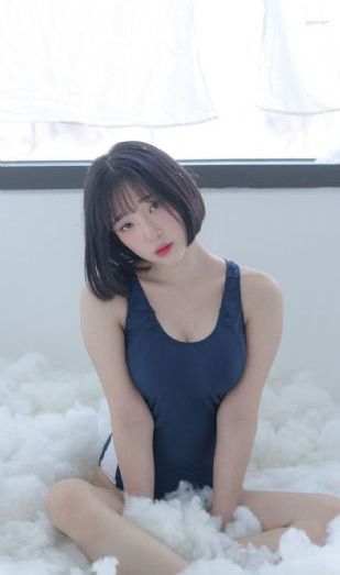 恐龙星的比基尼女孩_720高清电影在线
