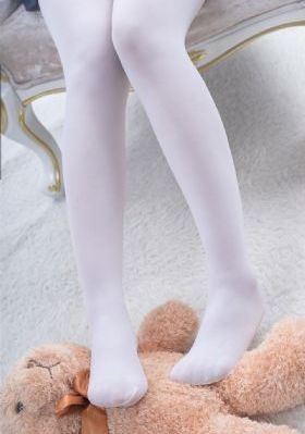 商务旅行戴绿帽子的女老板_720在线视频观看